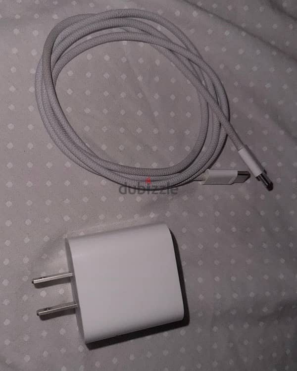 iPhone 20 w adapter with type c cable 1