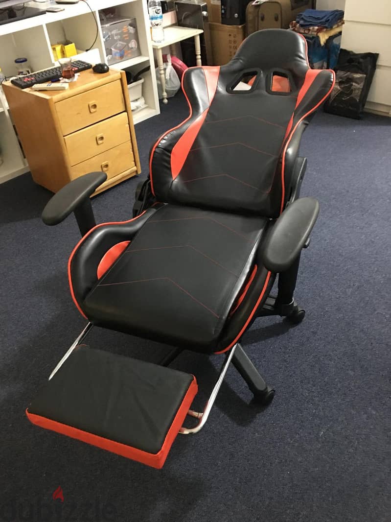 Gaming chair 4