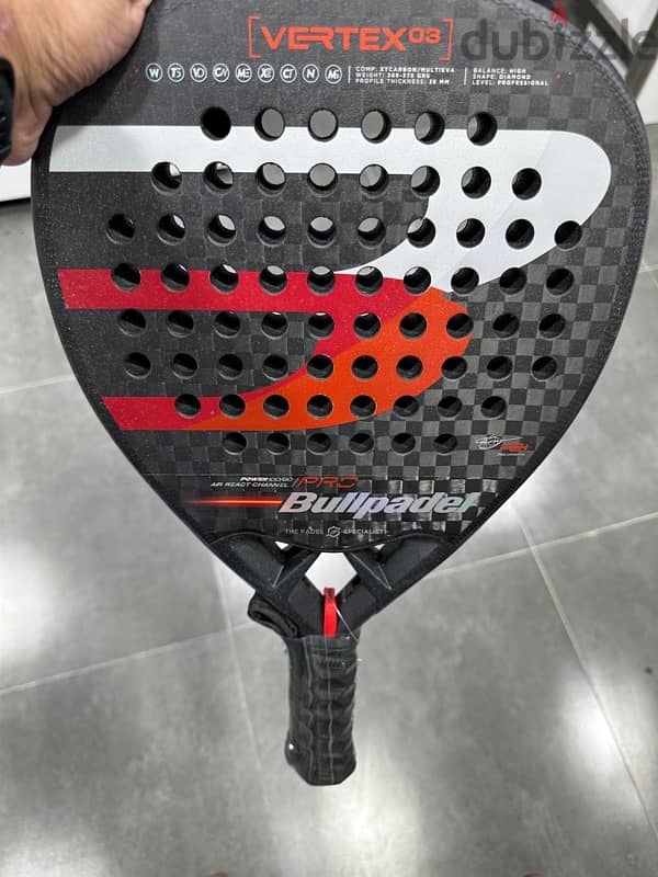 Padel rackets 17