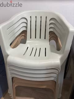 plastic chair 0