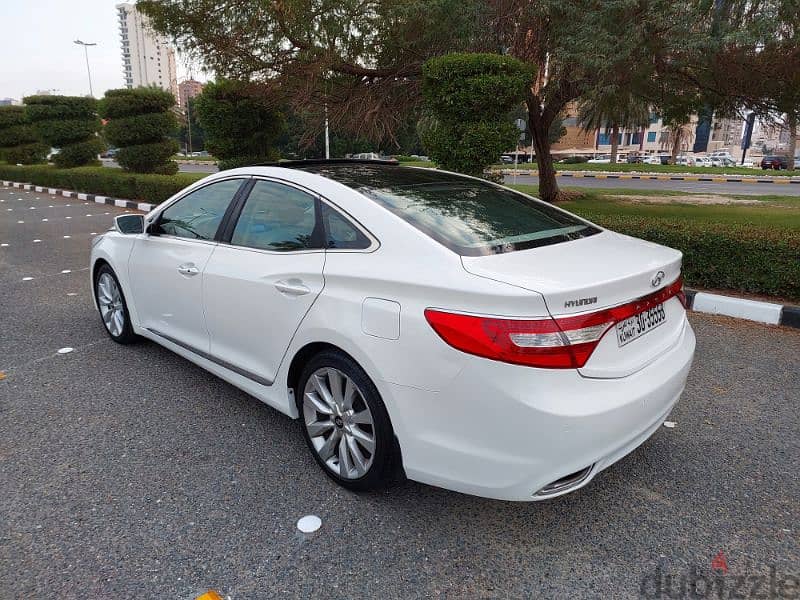 Hyundai Azera . 2014 5