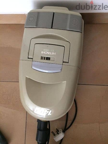 Hitachi Vacuum cleaner 3