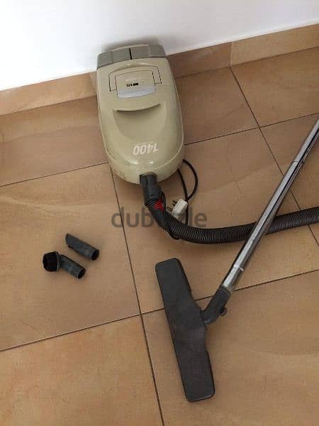 Hitachi  Vacuum cleaner 0