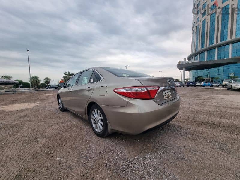 Toyota Camry 2017 3