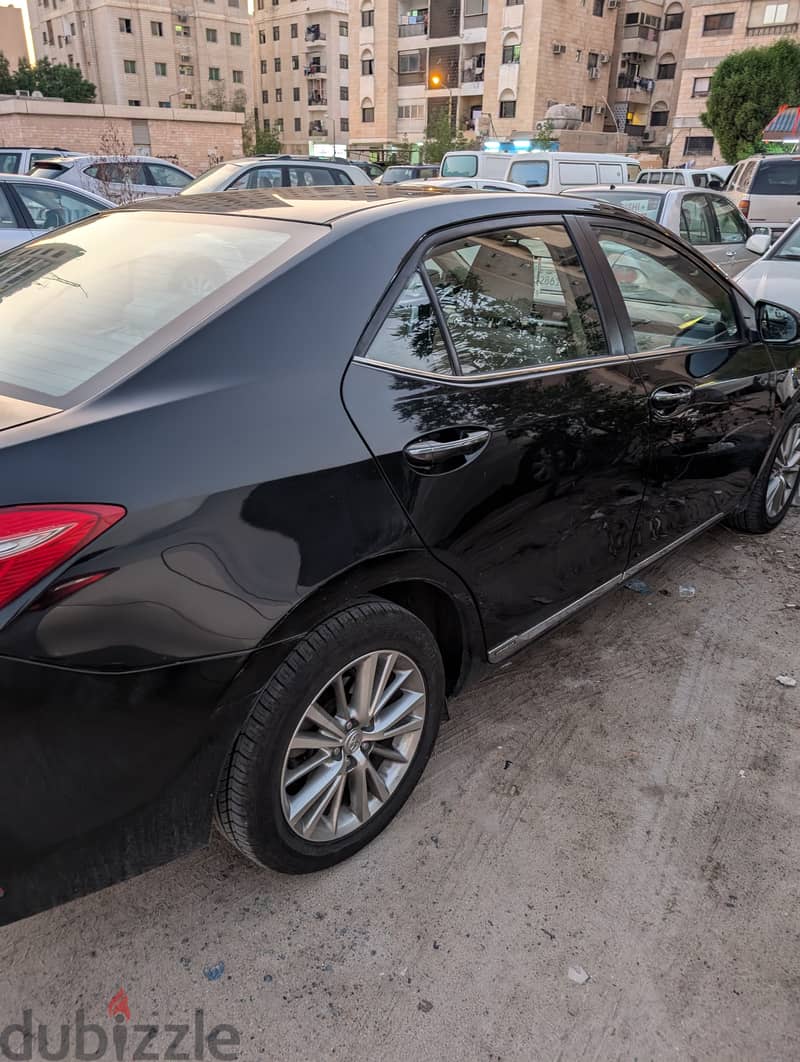 Toyota Corolla 2015 Fulúl Option with sunroof 2