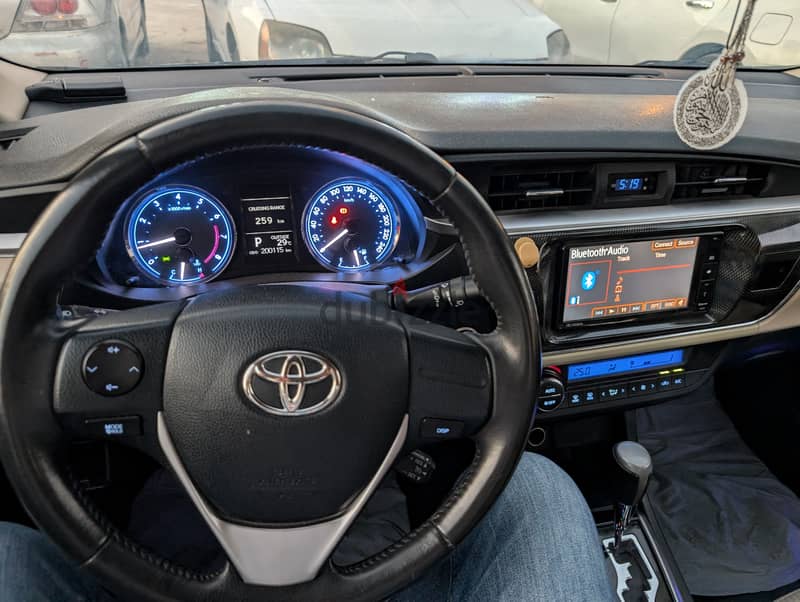 Toyota Corolla 2015 Fulúl Option with sunroof 5