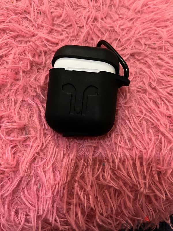 apple AirPods 2 good condition 2