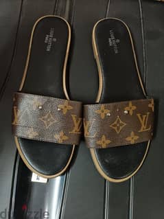 LV Ladies Slipper Size Euro 39 0