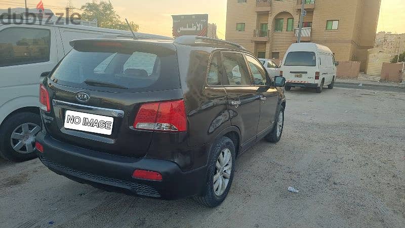 Kia Sorento 2012 for sale Good Condition 5