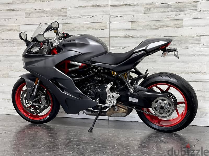 2020. Ducati Supersport  +974 66574363 0