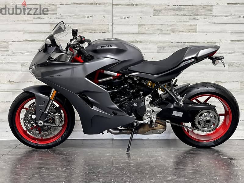 2020. Ducati Supersport  +974 66574363 1