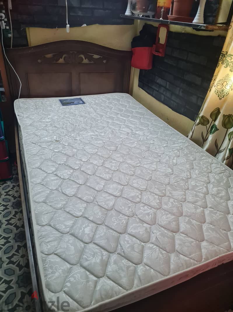 King size Cot and mattresses for sale 3