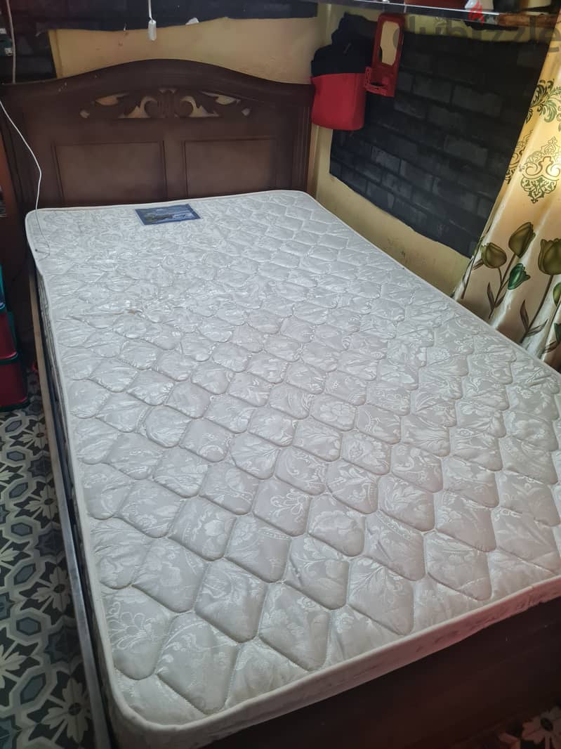 King size Cot and mattresses for sale 4