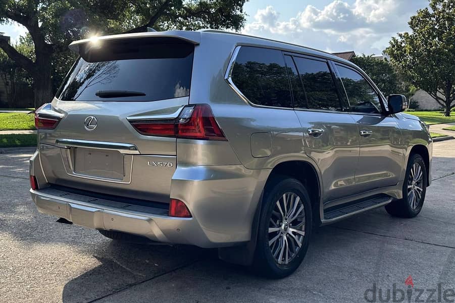 Lexus LX 570 2019 1