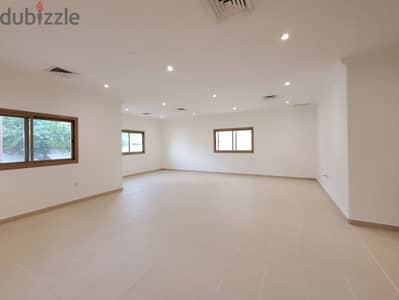 Salwa – Spacious, Four Bedroom Apartment W/pool