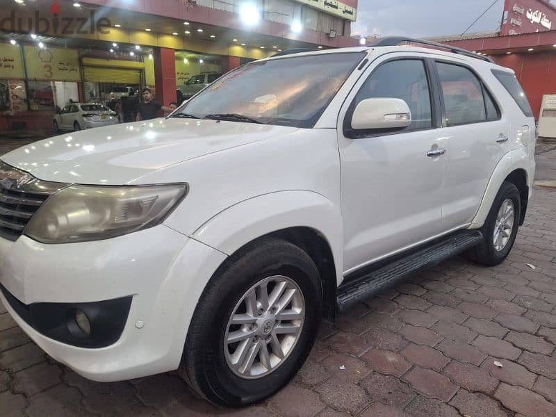 Toyota Fortuner 2013 FAMILY USED URGENT SALE  7. SEATS 2