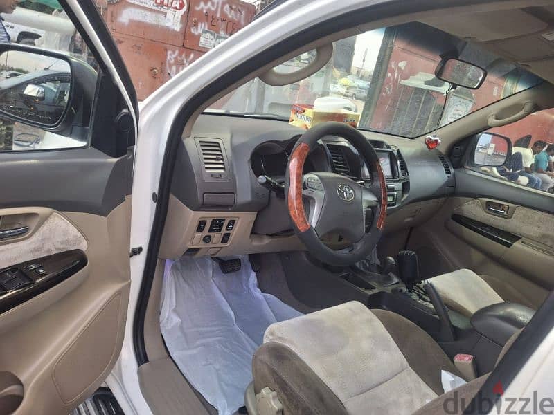 Toyota Fortuner 2013 FAMILY USED URGENT SALE  7. SEATS 5