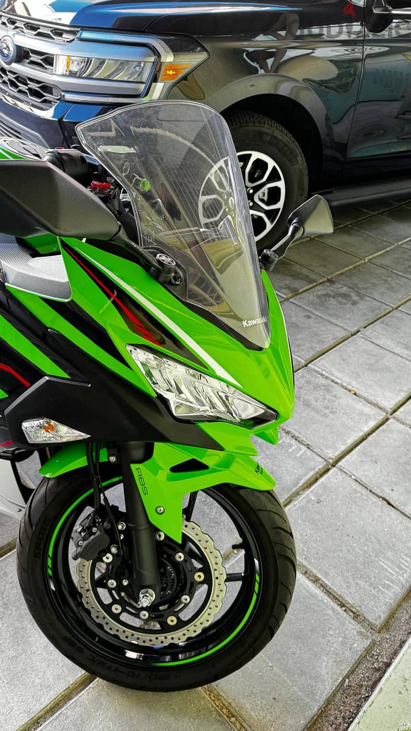 Kawasaki ninja 2022 sport 400cc, 2 cylinders 3