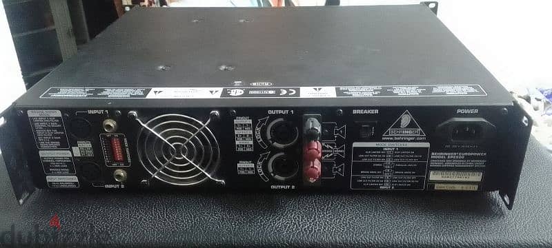 bheringer ep 2500 pawer amp. 8