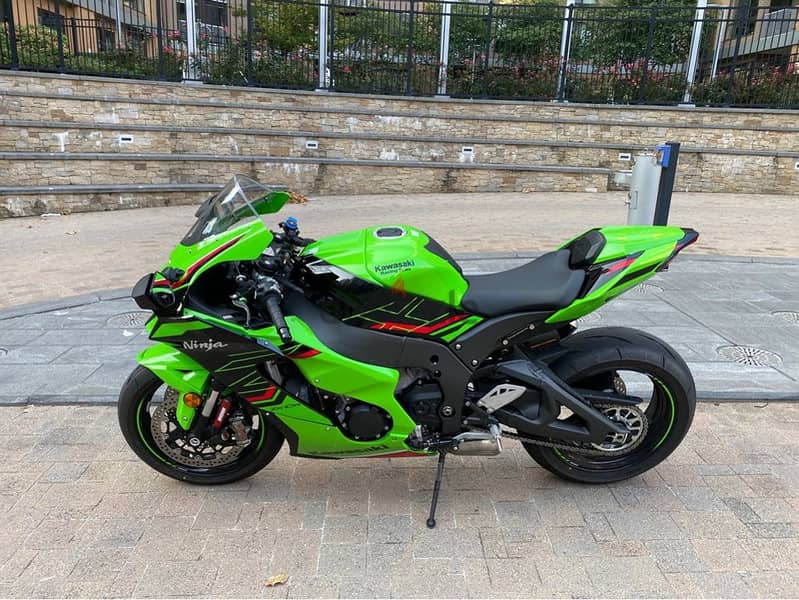 2024 Kawasaki ninja ZX -10R 3