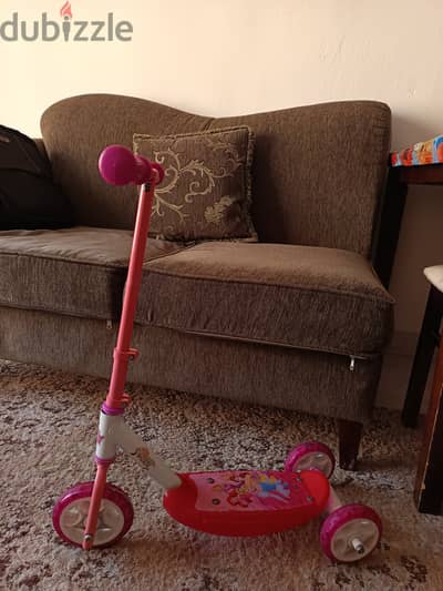 Small 3 tyre cycle for kids pink in colour,used good condition