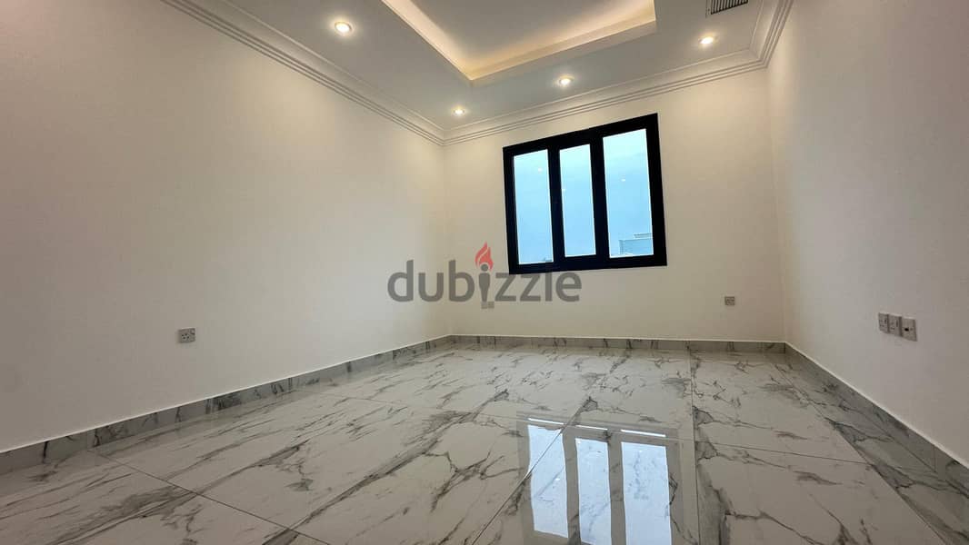 Modern 3 Bedroom in Rumaithiya 10