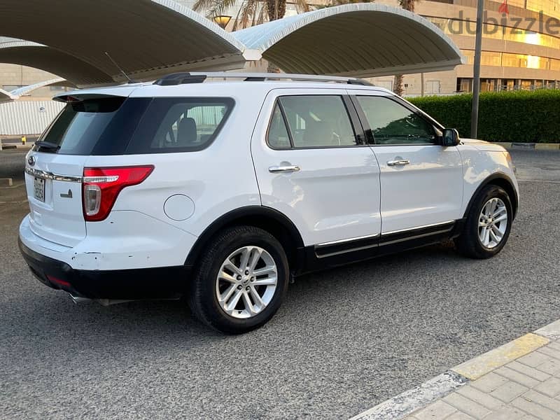 For sale   2013 Ford Explorer jeep 4