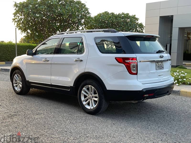 For sale   2013 Ford Explorer jeep 5