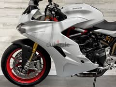 2017 Ducati Supersports +974 66574363 0