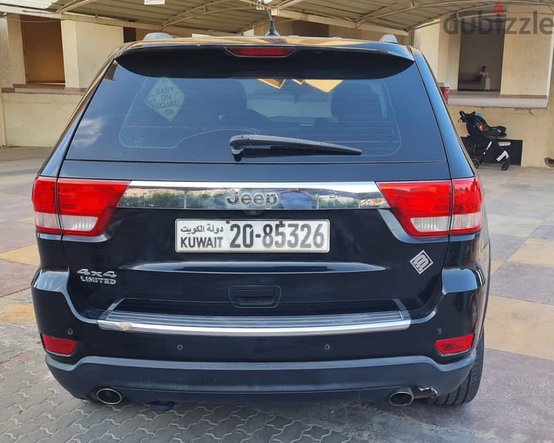 Jeep Grand Cherokee 2012 2012 5.7 L HEMI 12