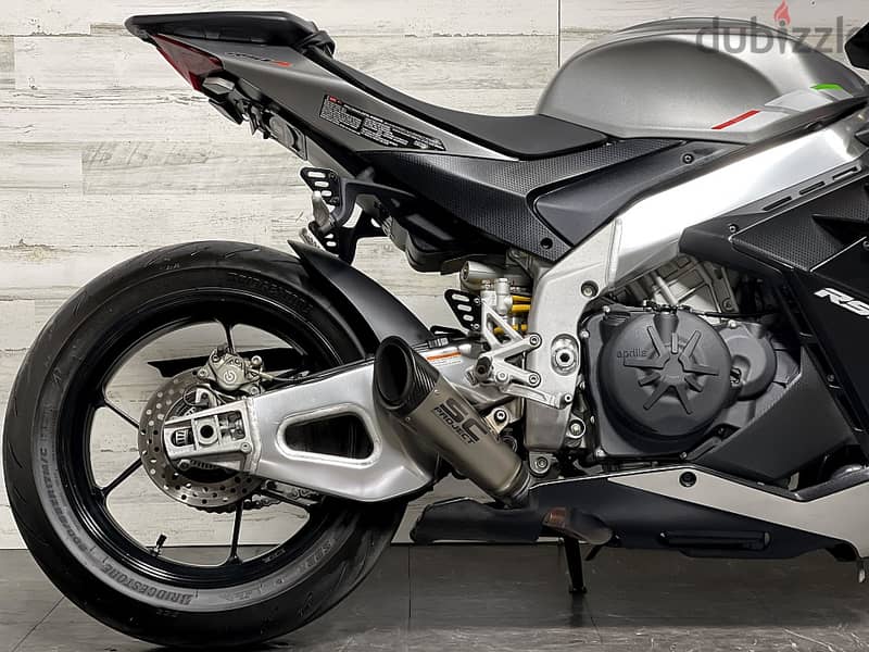 2021 Aprilia RSV4 (+971 52 300 8603) 1