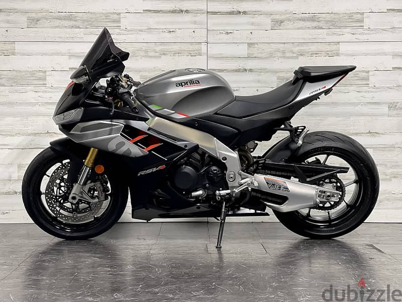 2021 Aprilia RSV4 (+971 52 300 8603) 5