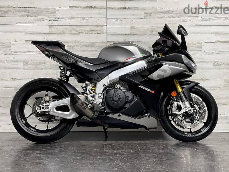 2021 Aprilia RSV4 (+971 52 300 8603) 7