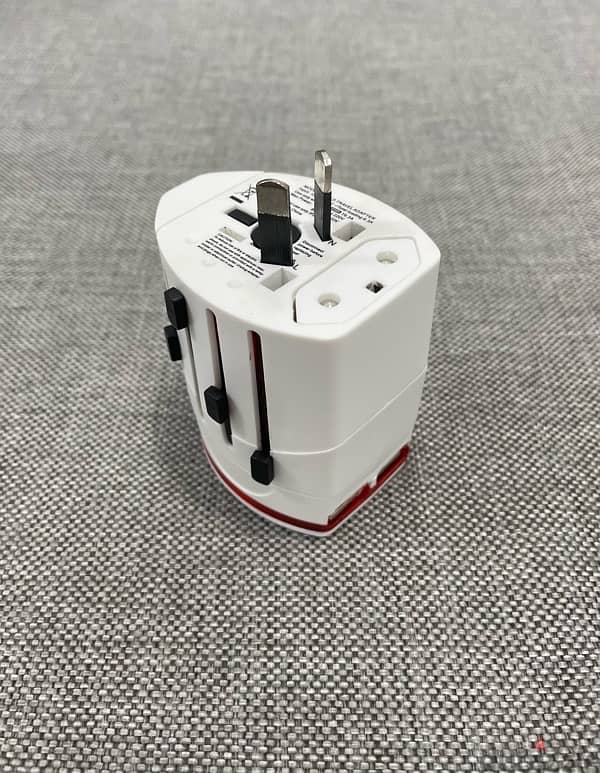 Travel Adapter Fast Charging for Samsung and iPhone Cellphones 9