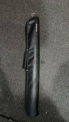 poison billiard cue good condition 0