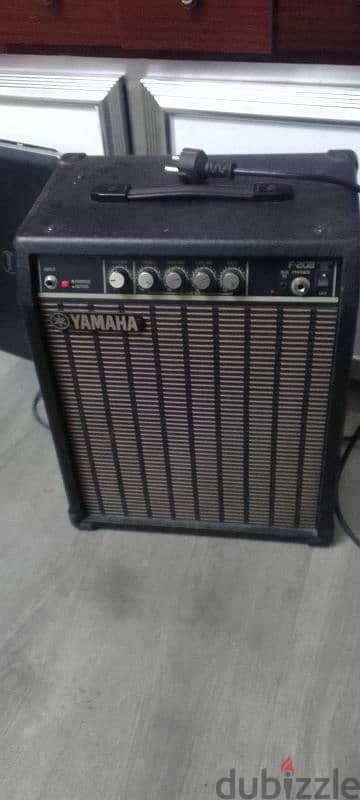 yamaha bass guitar amp .