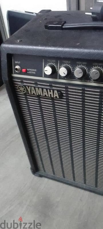 yamaha bass guitar amp . 2