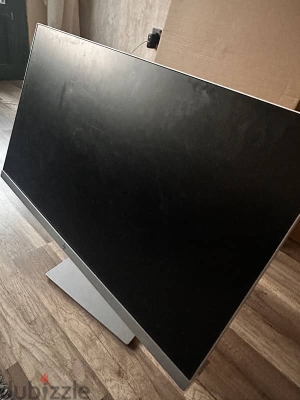 hp monitor with wall mount 2