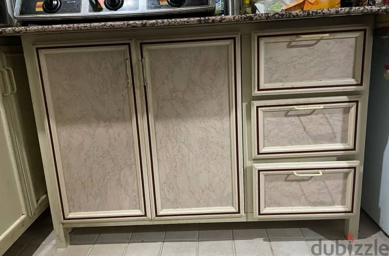 kichen cabinet for sale 0