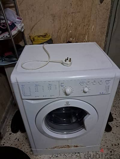 Indesit Fully Automatic Front Load Washing Machine 6kg Working perfect