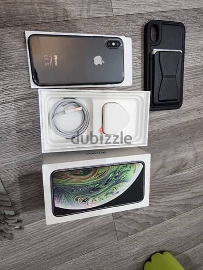 iphone XS 256gb like new no scratch no dent