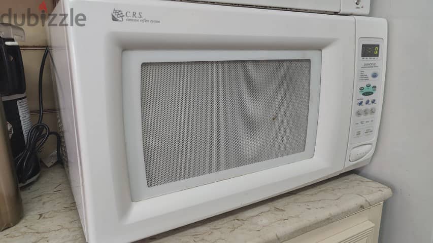 Daewoo Microwave in good condition - Available on 8th Dec 1