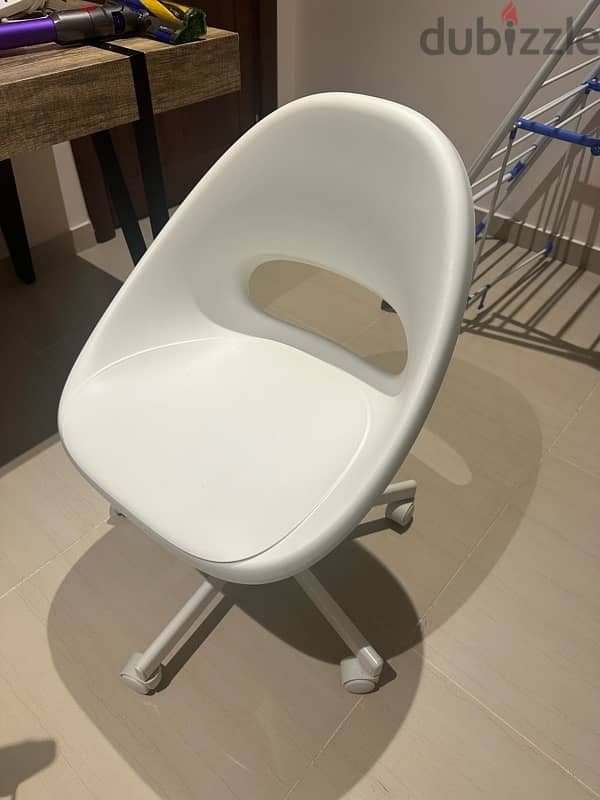 rotating desk chair كرسي مكتب 1