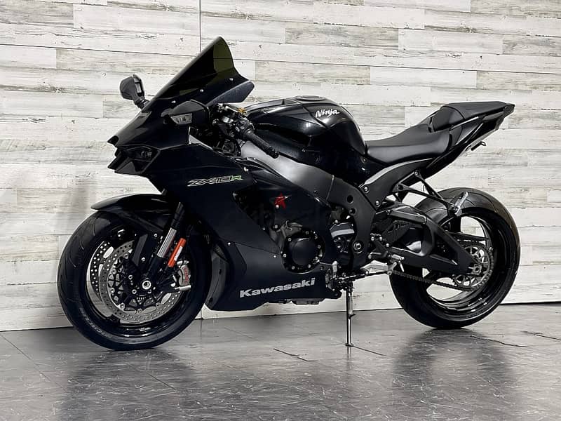 2021 Kawasaki Ninja ZX-10R  (+97466574363) 0