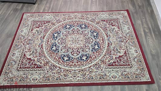 Clean carpet in good condition for sale in Abuhalifa