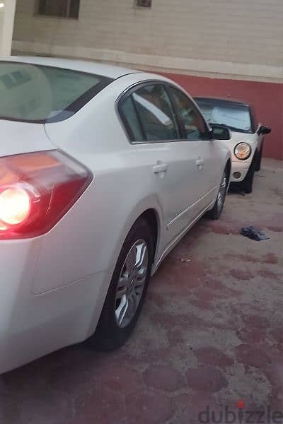 Nissan Altima 2011 3