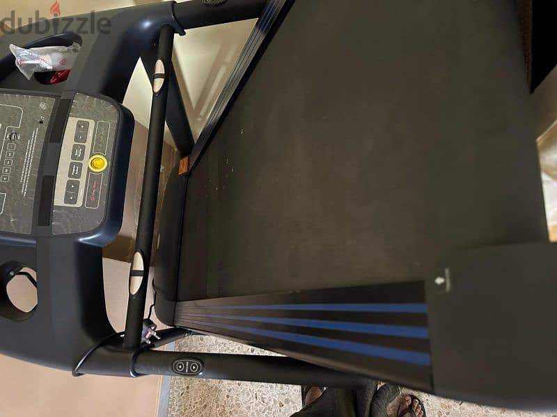 TREADMILL AND CROSS TRAINER BIKE 1