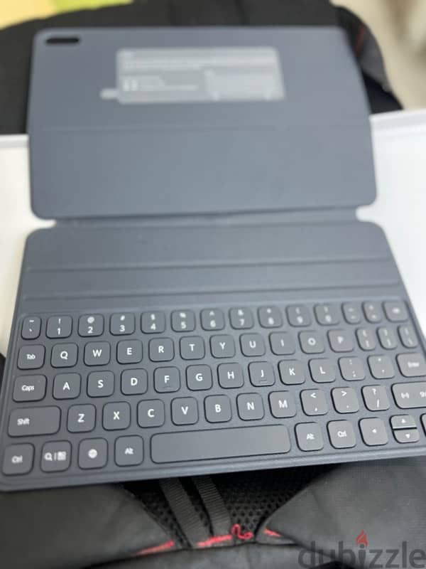 huawei smart magnetic keyboard for sale in excellent condition 1