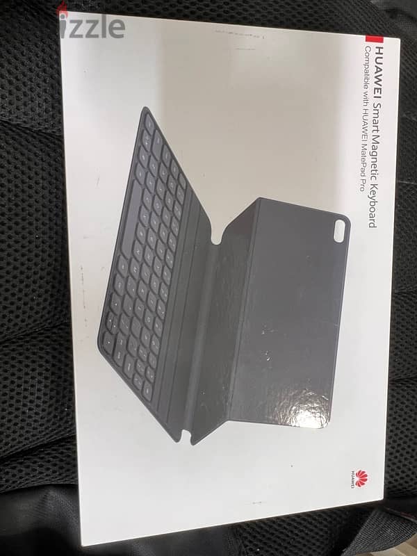 huawei smart magnetic keyboard for sale in excellent condition 2