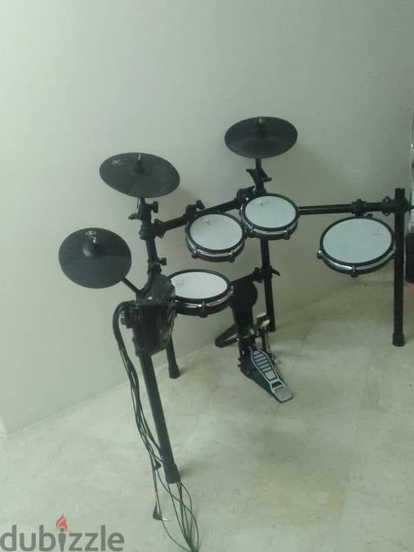 electric drum set. 6